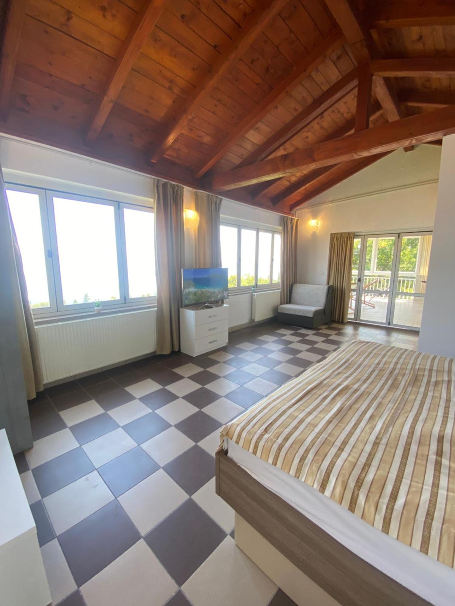 Villa Salyna Ичичи Экстерьер фото